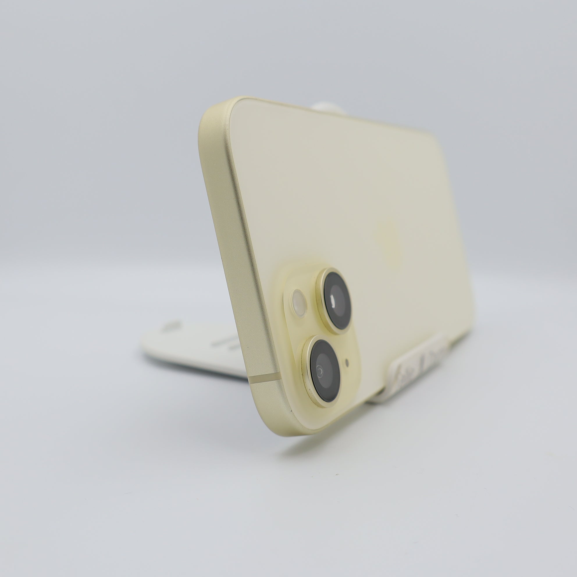 Apple iPhone 15